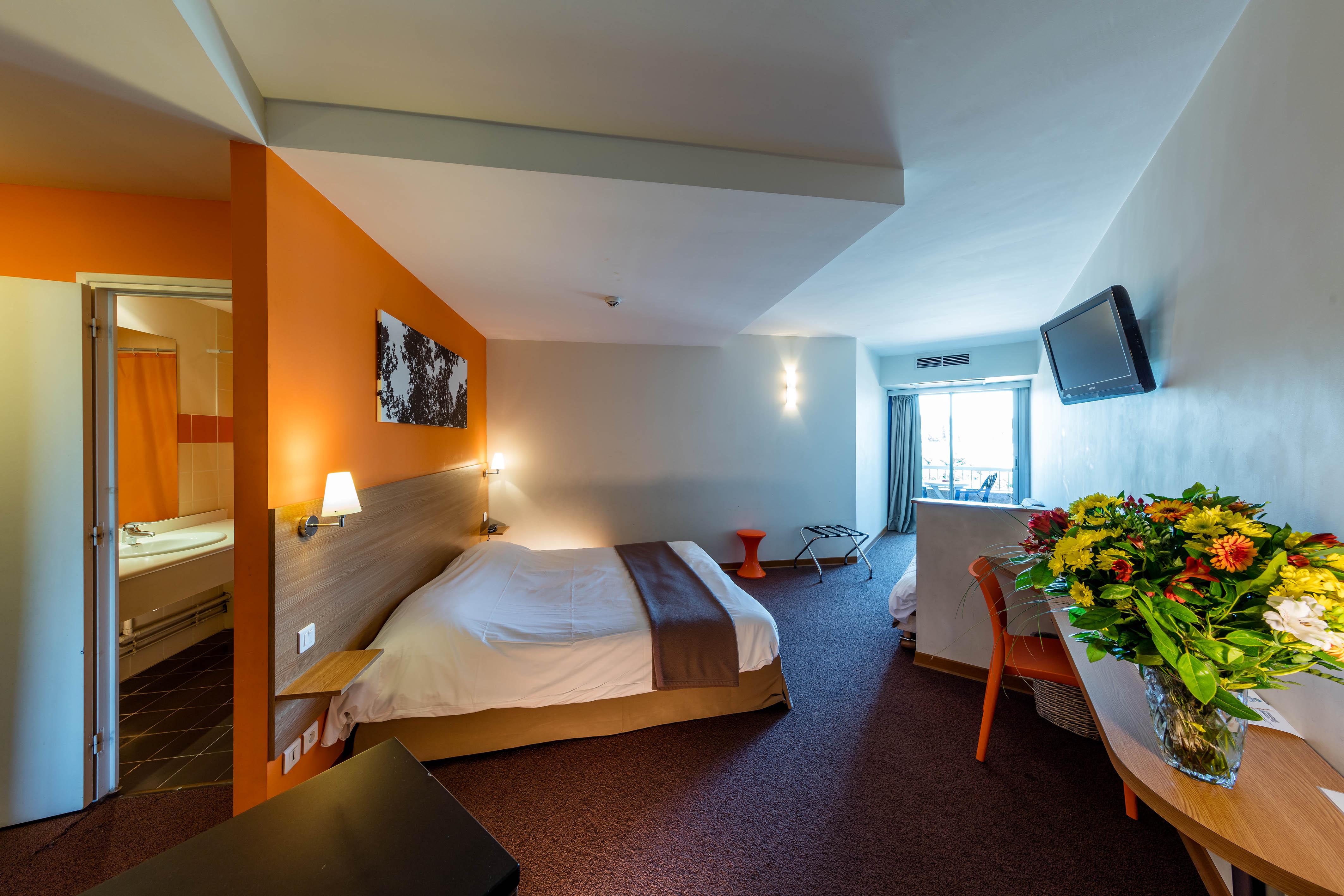 Noemys Toulon La Valette - Hotel Restaurant Avec Piscine Ngoại thất bức ảnh