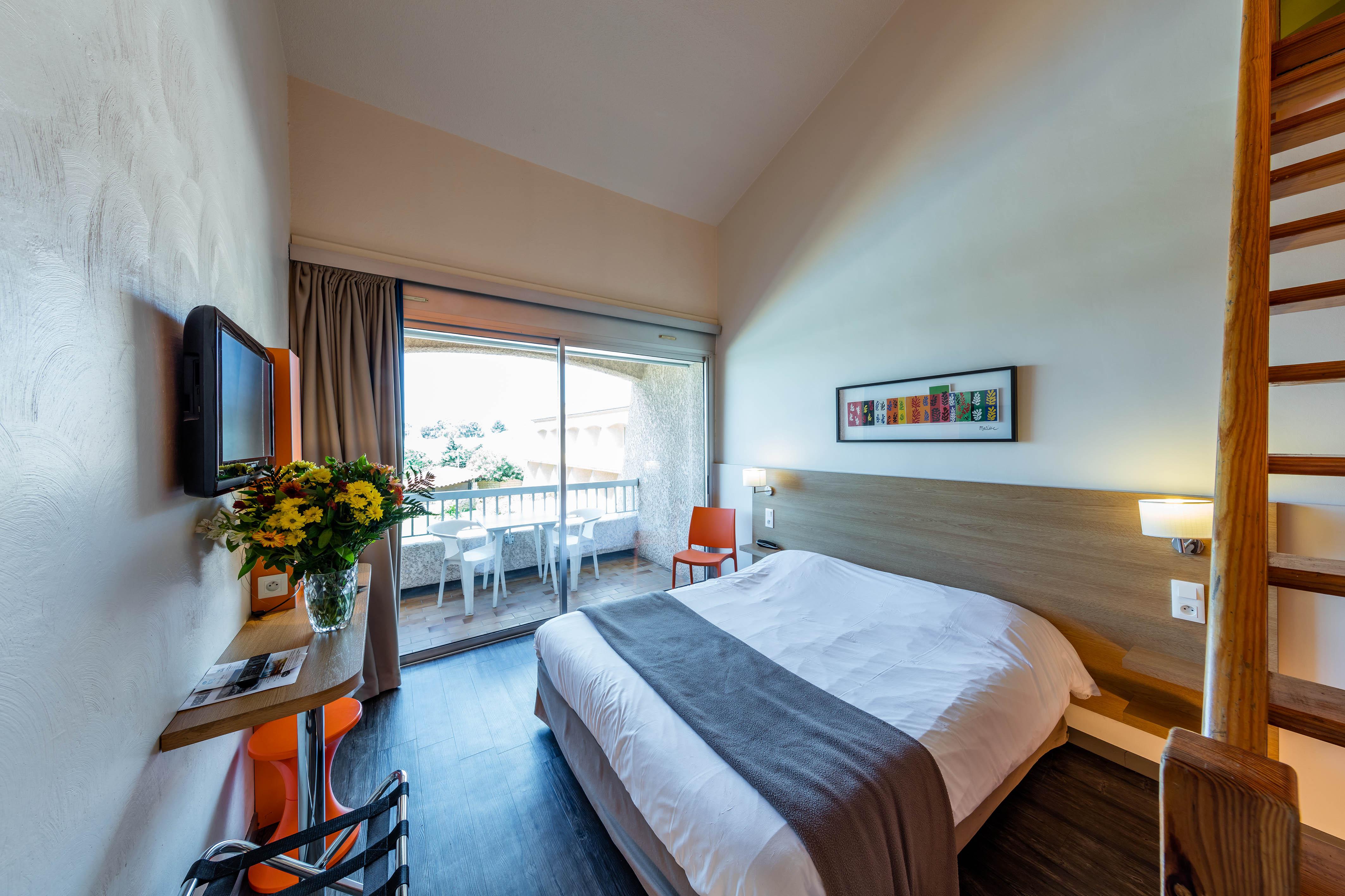 Noemys Toulon La Valette - Hotel Restaurant Avec Piscine Ngoại thất bức ảnh