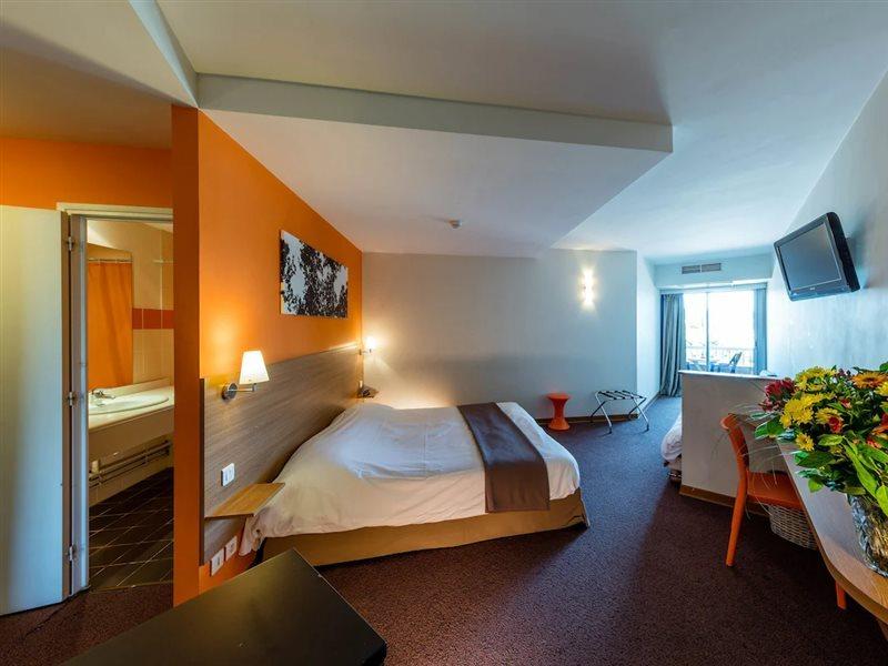 Noemys Toulon La Valette - Hotel Restaurant Avec Piscine Ngoại thất bức ảnh