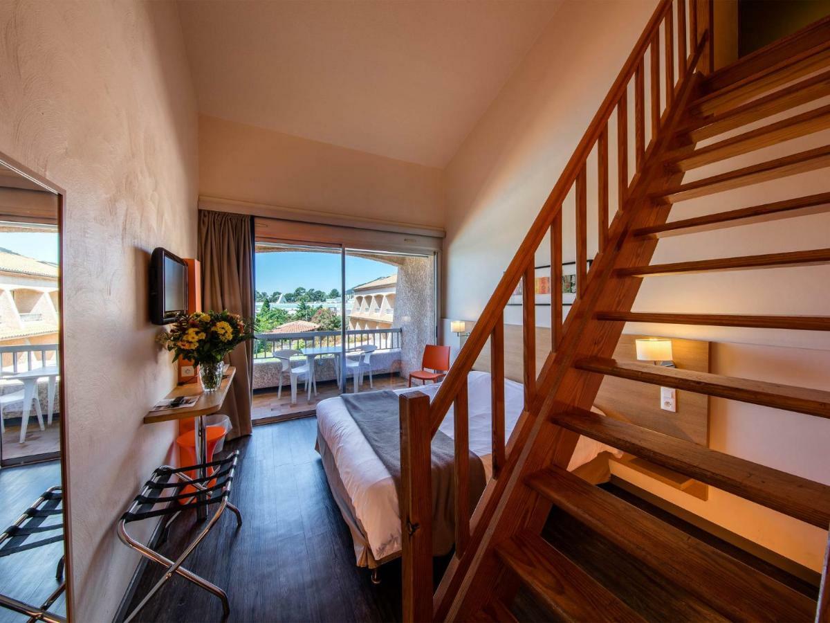 Noemys Toulon La Valette - Hotel Restaurant Avec Piscine Phòng bức ảnh